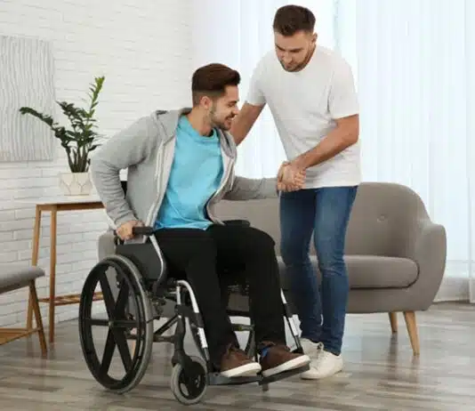 L’importance du rôle de l’auxiliaire de vie dans le maintien à domicile des personnes dépendantes L'importance du rôle de l'auxiliaire de vie dans le maintien à domicile des personnes dépendantes