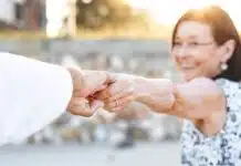 Des conseils simples pour bien vieillir et préserver sa santé Prendre soin de sa santé en vieillissant conseils pratiques pour les seniors